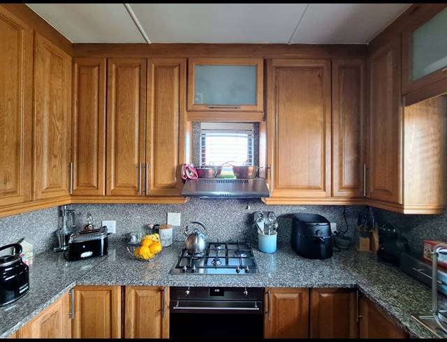 3 BEDROOM FREEHOLD FOR SALE IN SHELLY BEACH
